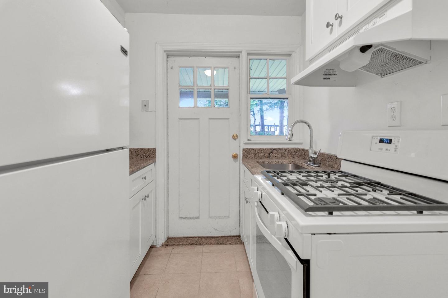 2826 JEFFERSON DR, ALEXANDRIA, Virginia 22303, 2 Bedrooms Bedrooms, ,1 BathroomBathrooms,Residential,For sale,2826 JEFFERSON DR,VAFX2262276 MLS # VAFX2262276