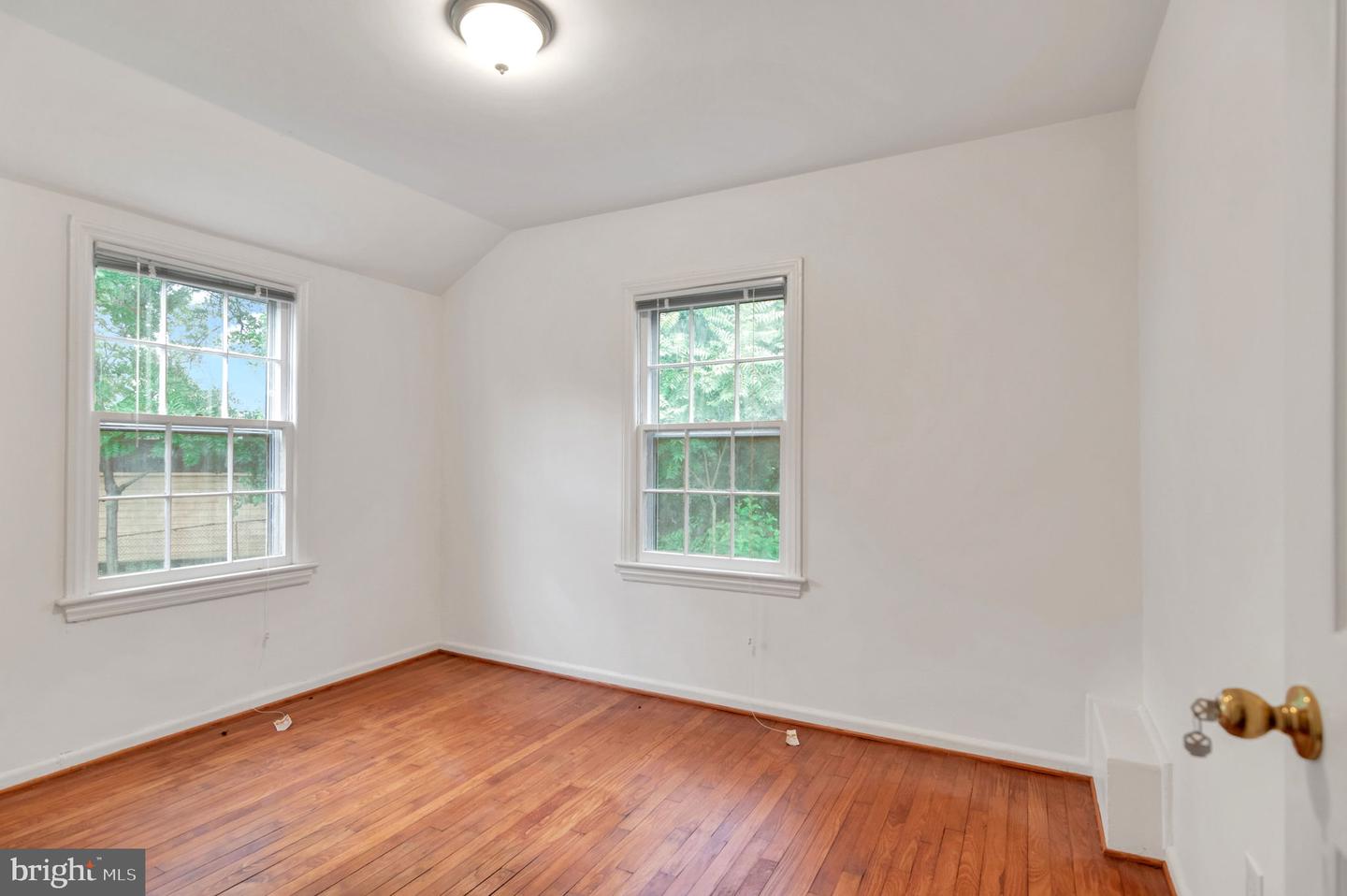 2826 JEFFERSON DR, ALEXANDRIA, Virginia 22303, 2 Bedrooms Bedrooms, ,1 BathroomBathrooms,Residential,For sale,2826 JEFFERSON DR,VAFX2262276 MLS # VAFX2262276