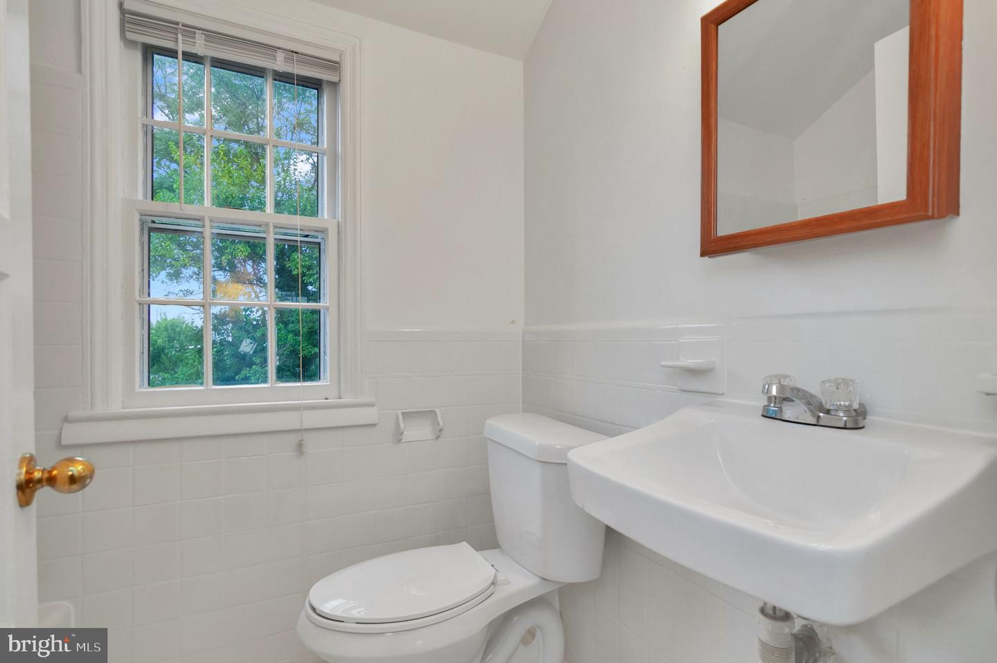 2826 JEFFERSON DR, ALEXANDRIA, Virginia 22303, 2 Bedrooms Bedrooms, ,1 BathroomBathrooms,Residential,For sale,2826 JEFFERSON DR,VAFX2262276 MLS # VAFX2262276