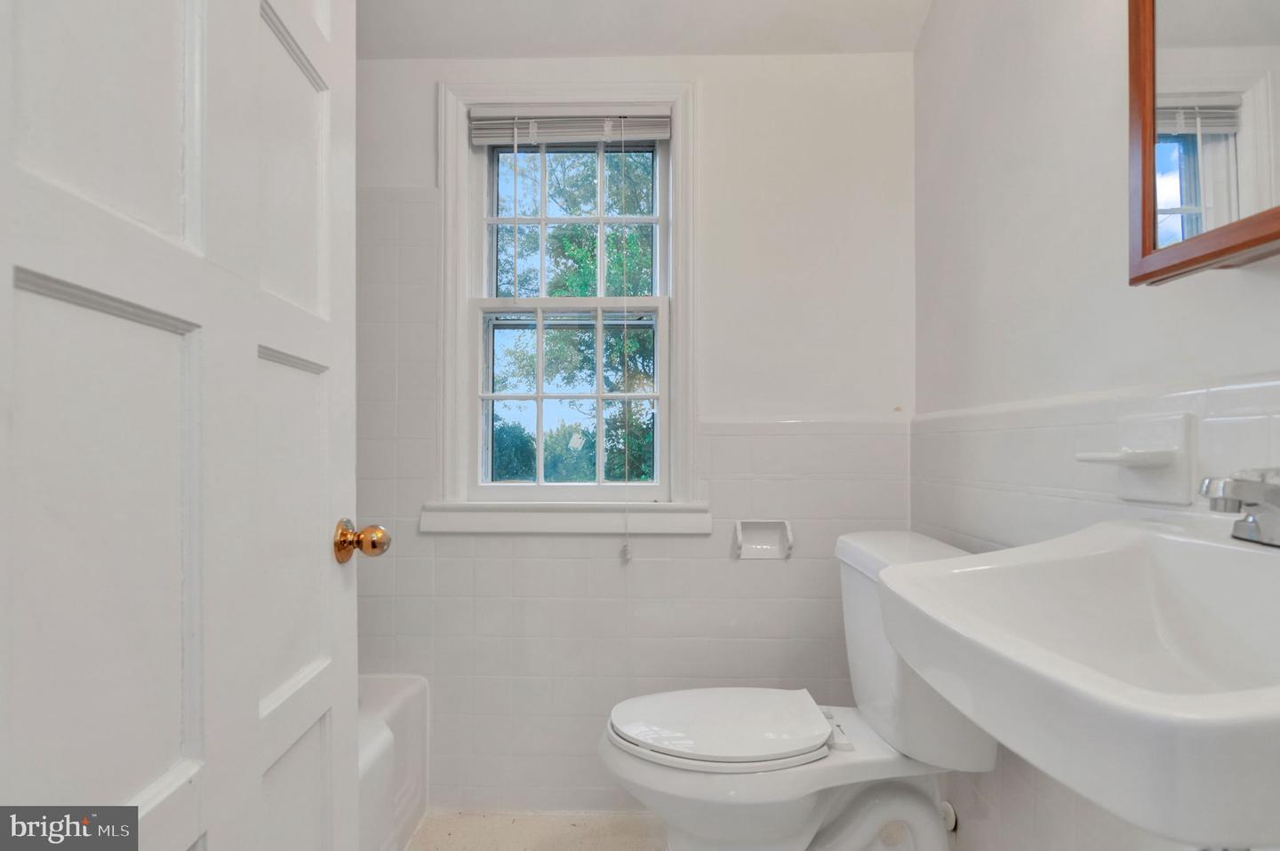 2826 JEFFERSON DR, ALEXANDRIA, Virginia 22303, 2 Bedrooms Bedrooms, ,1 BathroomBathrooms,Residential,For sale,2826 JEFFERSON DR,VAFX2262276 MLS # VAFX2262276