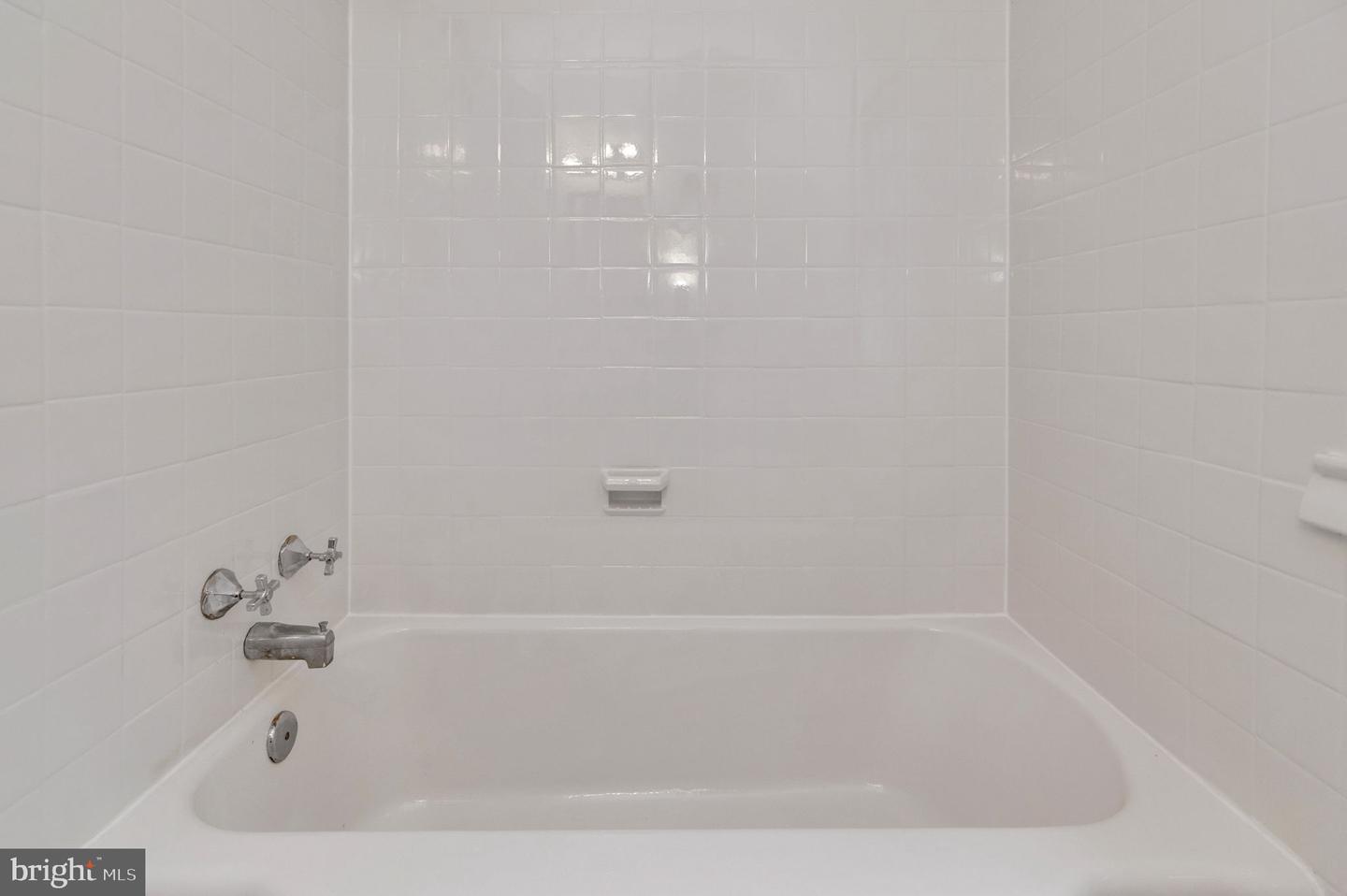 2826 JEFFERSON DR, ALEXANDRIA, Virginia 22303, 2 Bedrooms Bedrooms, ,1 BathroomBathrooms,Residential,For sale,2826 JEFFERSON DR,VAFX2262276 MLS # VAFX2262276