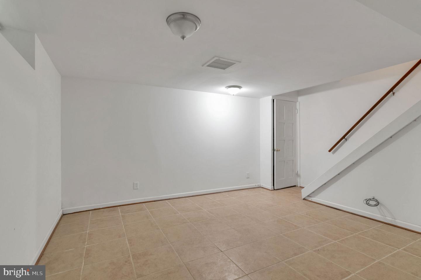 2826 JEFFERSON DR, ALEXANDRIA, Virginia 22303, 2 Bedrooms Bedrooms, ,1 BathroomBathrooms,Residential,For sale,2826 JEFFERSON DR,VAFX2262276 MLS # VAFX2262276
