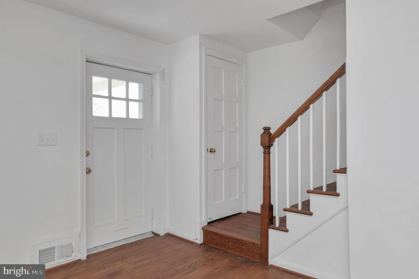 2826 JEFFERSON DR, ALEXANDRIA, Virginia 22303, 2 Bedrooms Bedrooms, ,1 BathroomBathrooms,Residential,For sale,2826 JEFFERSON DR,VAFX2262276 MLS # VAFX2262276