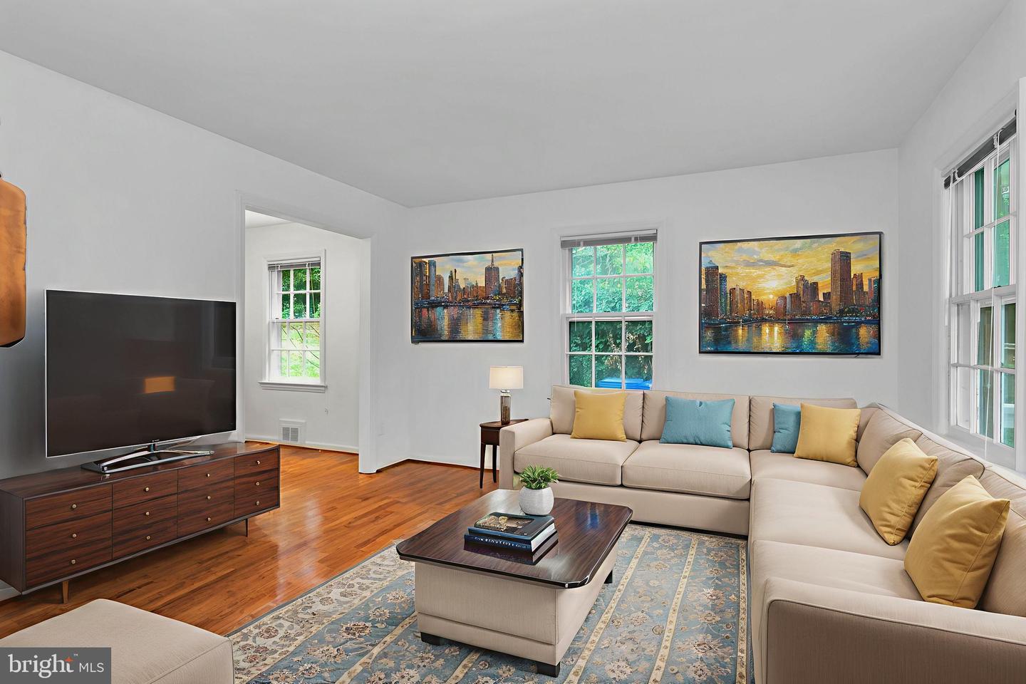 2826 JEFFERSON DR, ALEXANDRIA, Virginia 22303, 2 Bedrooms Bedrooms, ,1 BathroomBathrooms,Residential,For sale,2826 JEFFERSON DR,VAFX2262276 MLS # VAFX2262276