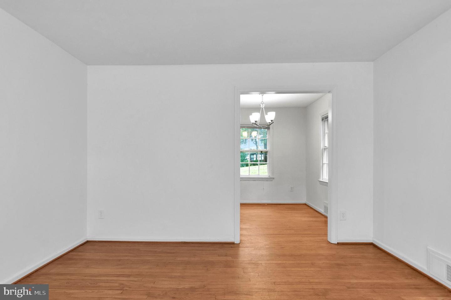 2826 JEFFERSON DR, ALEXANDRIA, Virginia 22303, 2 Bedrooms Bedrooms, ,1 BathroomBathrooms,Residential,For sale,2826 JEFFERSON DR,VAFX2262276 MLS # VAFX2262276