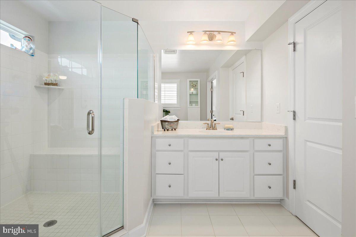 8125 BOCK FARM PL, ALEXANDRIA, Virginia 22306, 4 Bedrooms Bedrooms, ,3 BathroomsBathrooms,Residential,For sale,8125 BOCK FARM PL,VAFX2262346 MLS # VAFX2262346