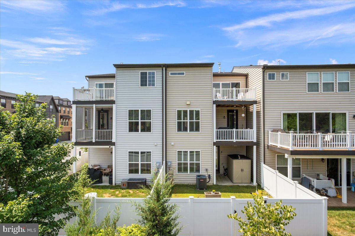 8125 BOCK FARM PL, ALEXANDRIA, Virginia 22306, 4 Bedrooms Bedrooms, ,3 BathroomsBathrooms,Residential,For sale,8125 BOCK FARM PL,VAFX2262346 MLS # VAFX2262346