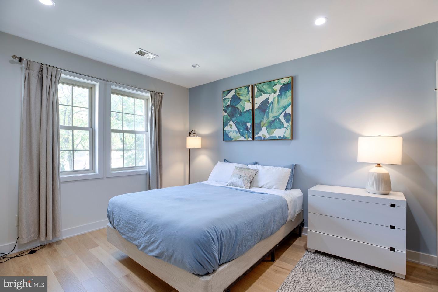 2625 3RD ST NE #203, WASHINGTON, District Of Columbia 20002, 2 Bedrooms Bedrooms, ,1 BathroomBathrooms,Residential,For sale,2625 3RD ST NE #203,DCDC2216020 MLS # DCDC2216020