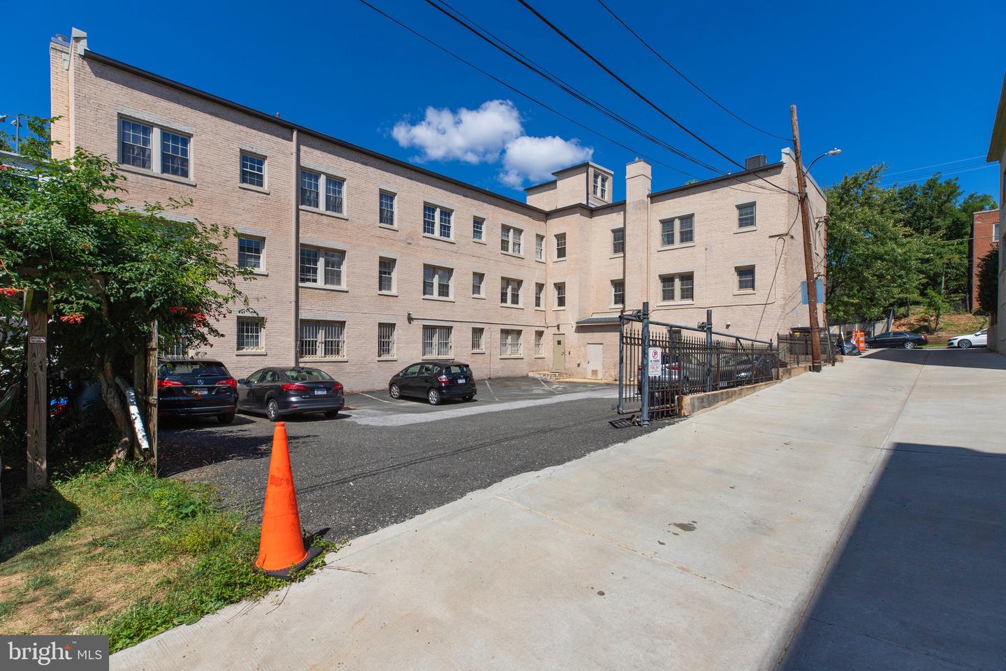 2625 3RD ST NE #203, WASHINGTON, District Of Columbia 20002, 2 Bedrooms Bedrooms, ,1 BathroomBathrooms,Residential,For sale,2625 3RD ST NE #203,DCDC2216020 MLS # DCDC2216020