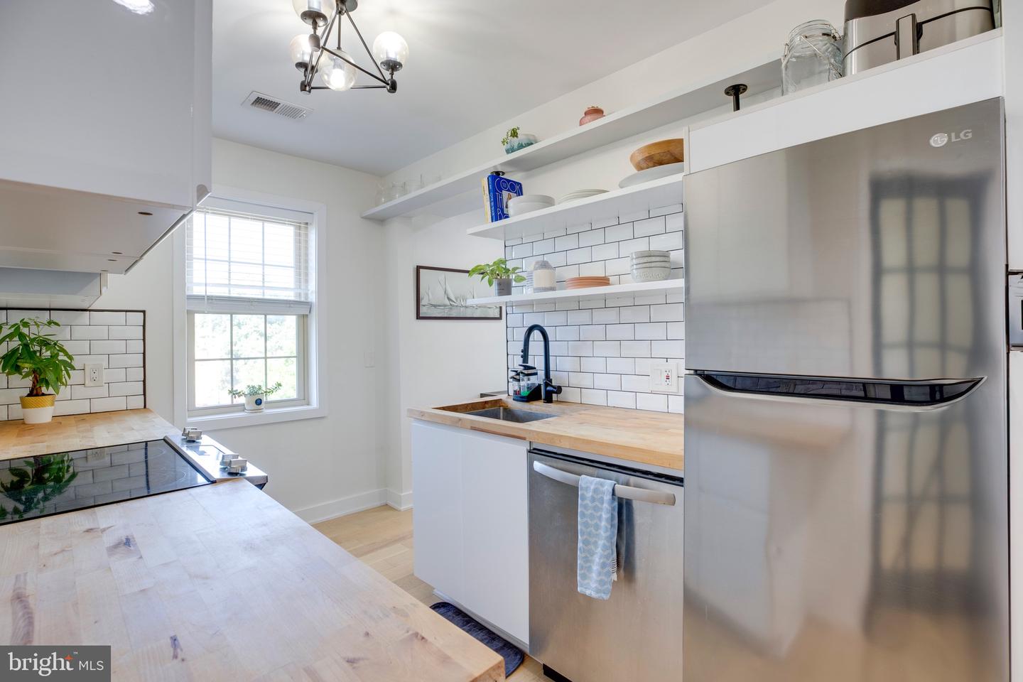 2625 3RD ST NE #203, WASHINGTON, District Of Columbia 20002, 2 Bedrooms Bedrooms, ,1 BathroomBathrooms,Residential,For sale,2625 3RD ST NE #203,DCDC2216020 MLS # DCDC2216020