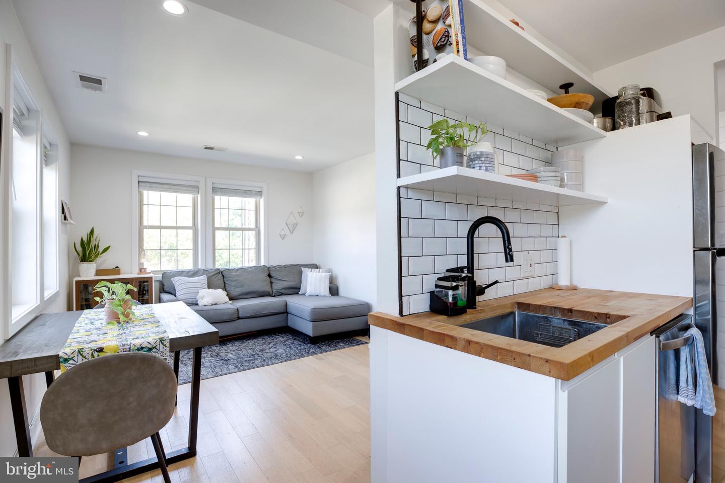 2625 3RD ST NE #203, WASHINGTON, District Of Columbia 20002, 2 Bedrooms Bedrooms, ,1 BathroomBathrooms,Residential,For sale,2625 3RD ST NE #203,DCDC2216020 MLS # DCDC2216020