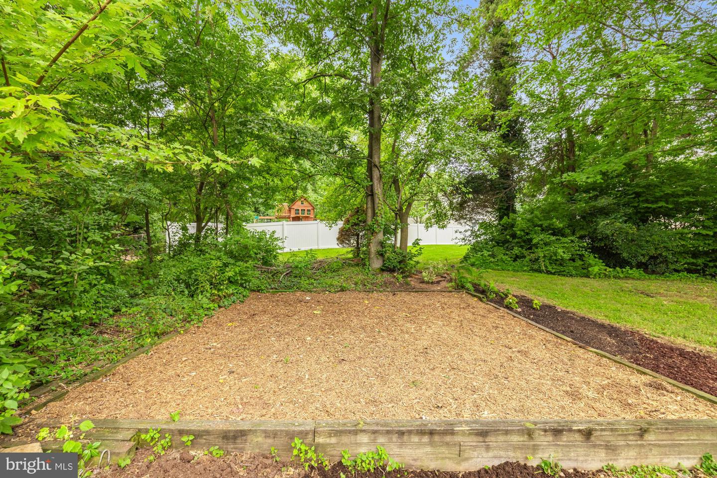 603 3RD ST, HERNDON, Virginia 20170, 4 Bedrooms Bedrooms, ,2 BathroomsBathrooms,Residential,For sale,603 3RD ST,VAFX2262408 MLS # VAFX2262408
