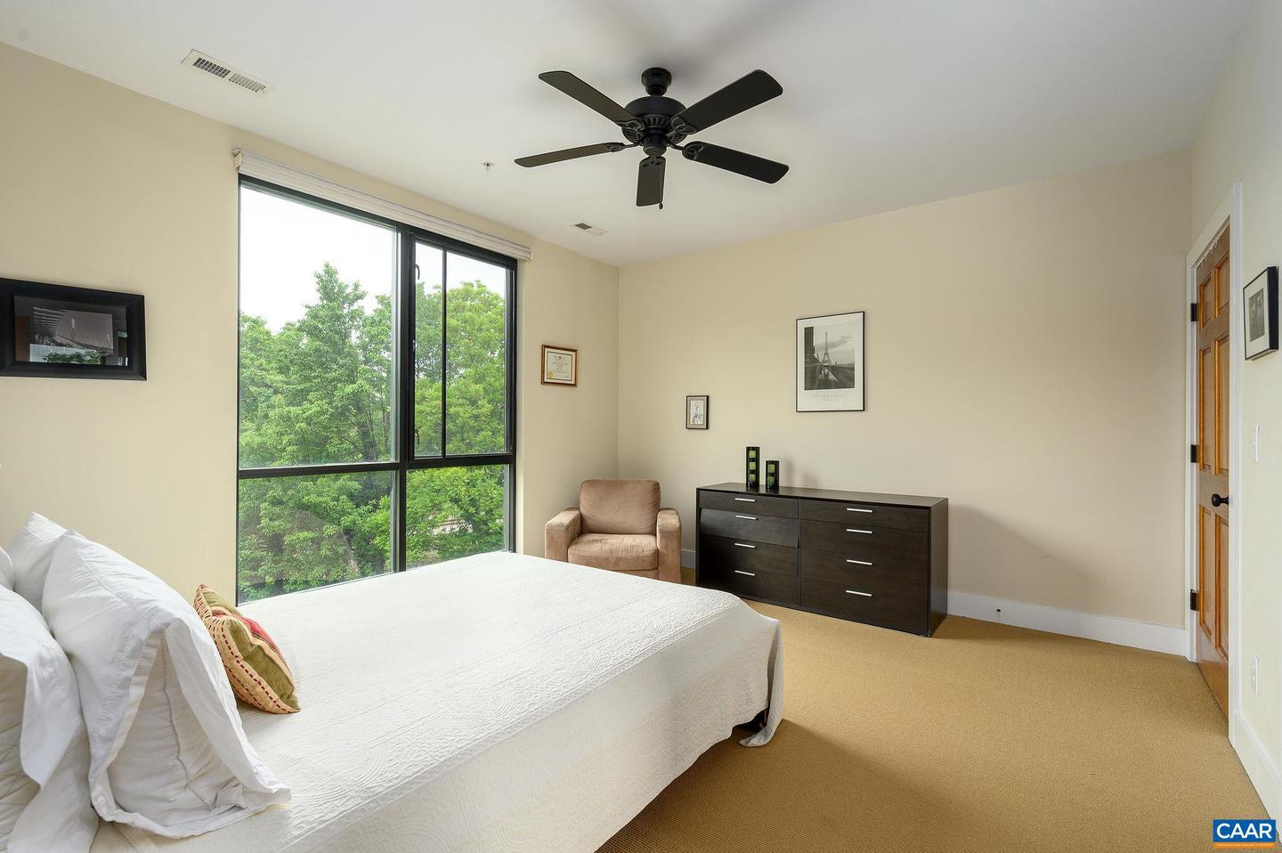211 CREAM ST #202, CHARLOTTESVILLE, Virginia 22903, 2 Bedrooms Bedrooms, ,2 BathroomsBathrooms,Residential,For sale,211 CREAM ST #202,668045 MLS # 668045
