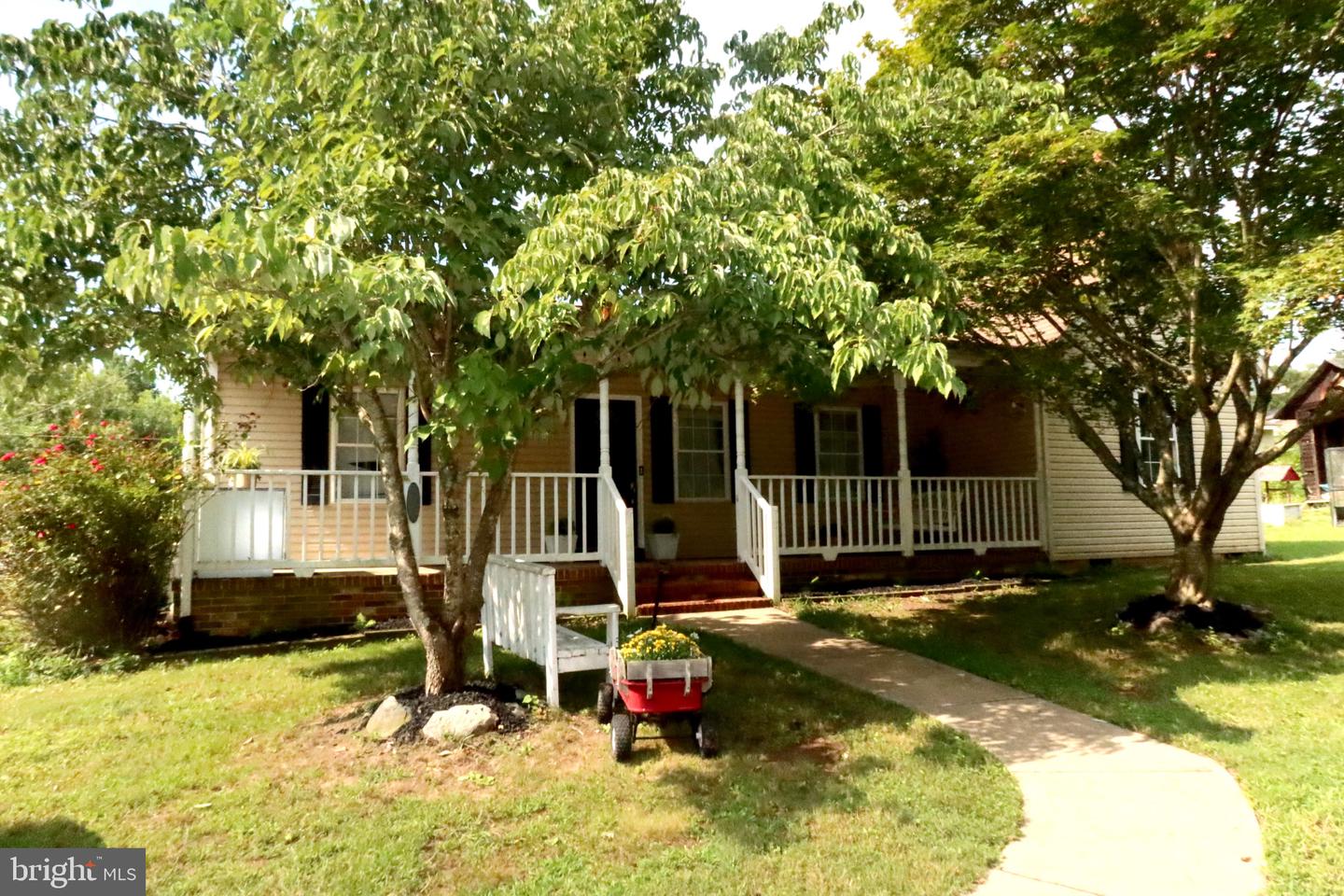 3004 LEE DRIVE EXTENDED, FREDERICKSBURG, Virginia 22408, 3 Bedrooms Bedrooms, ,2 BathroomsBathrooms,Residential,For sale,3004 LEE DRIVE EXTENDED,VASP2035650 MLS # VASP2035650