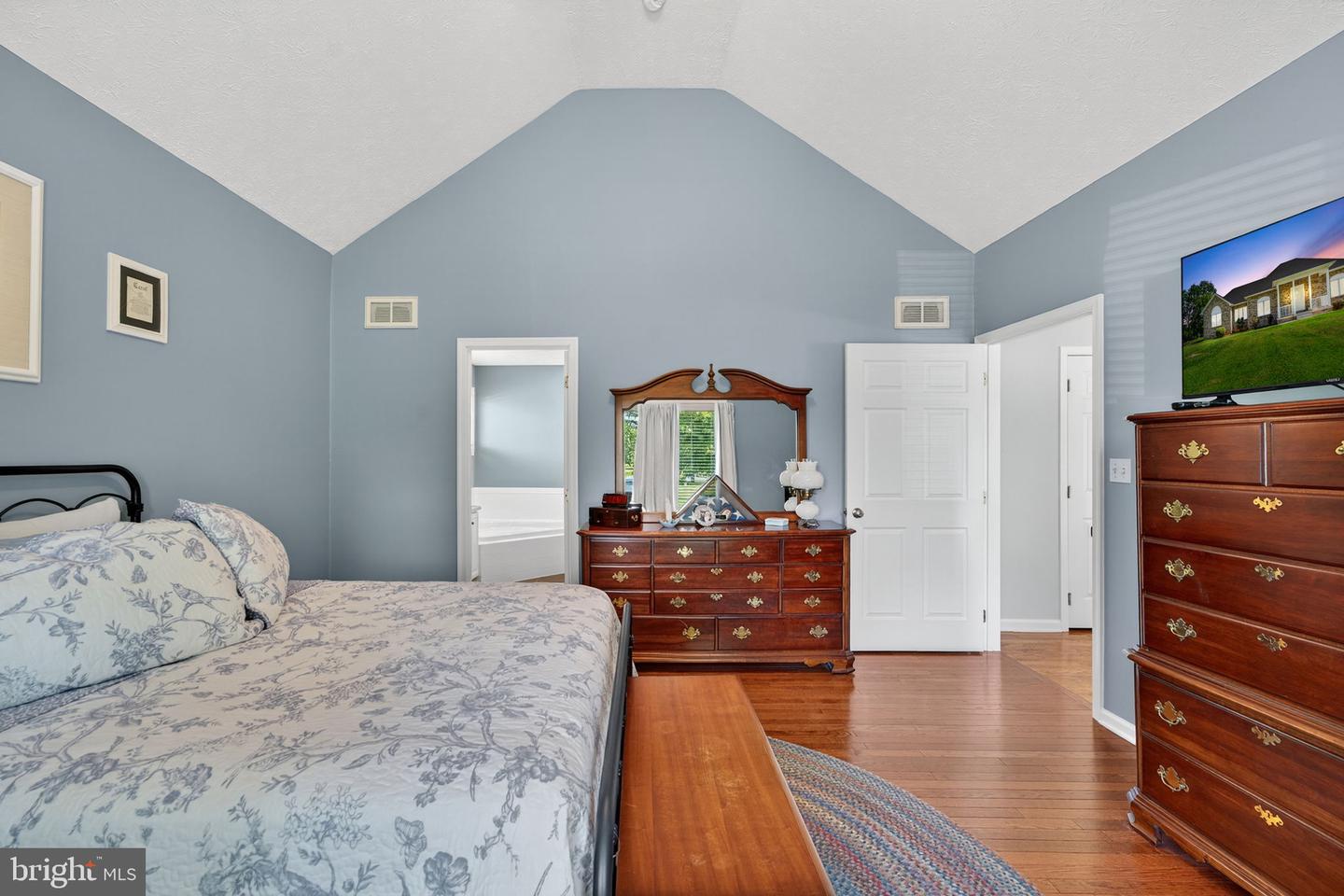 560 FAIR LN, WINCHESTER, Virginia 22603, 3 Bedrooms Bedrooms, 13 Rooms Rooms,2 BathroomsBathrooms,Residential,For sale,560 FAIR LN,VAFV2036314 MLS # VAFV2036314