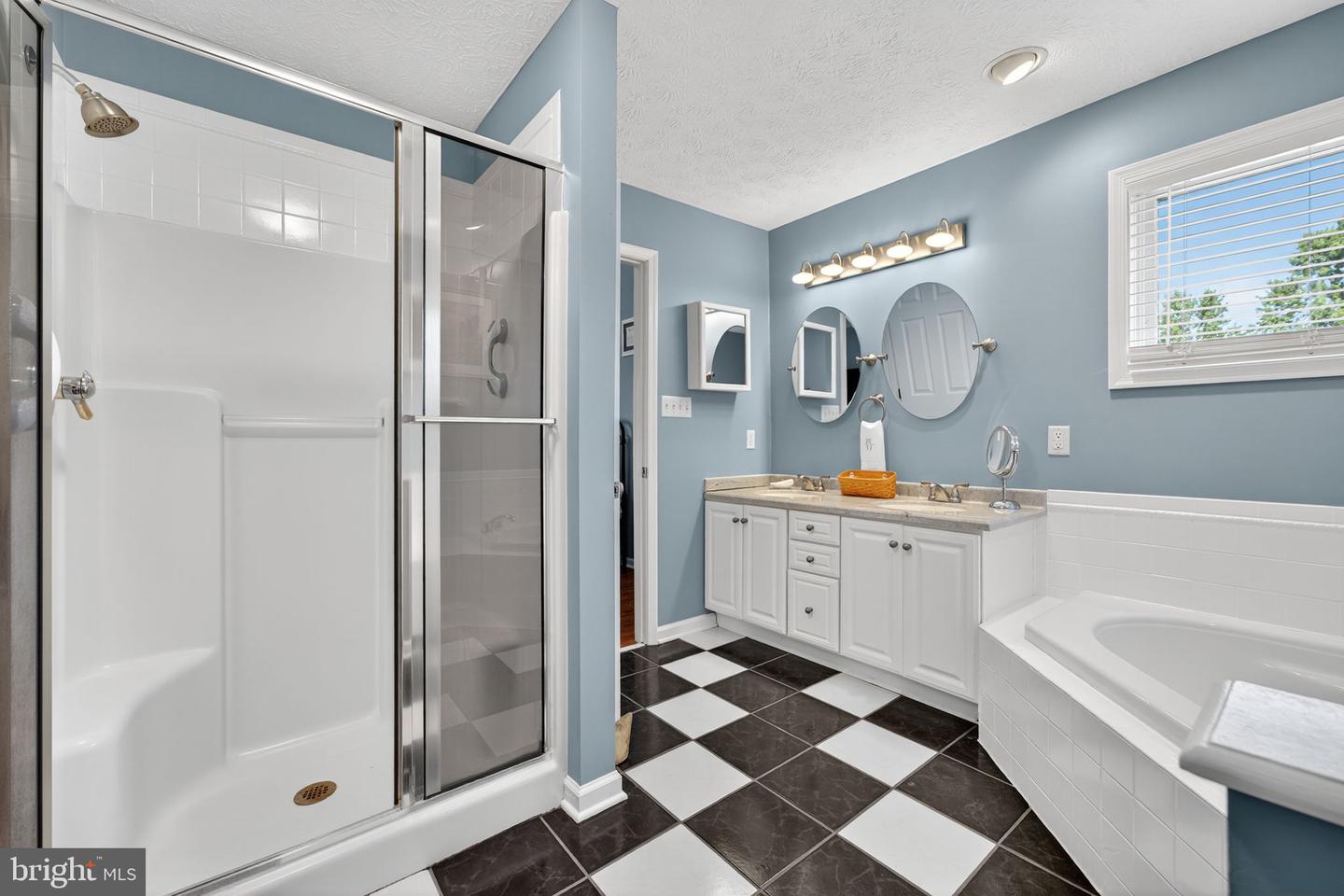 560 FAIR LN, WINCHESTER, Virginia 22603, 3 Bedrooms Bedrooms, 13 Rooms Rooms,2 BathroomsBathrooms,Residential,For sale,560 FAIR LN,VAFV2036314 MLS # VAFV2036314