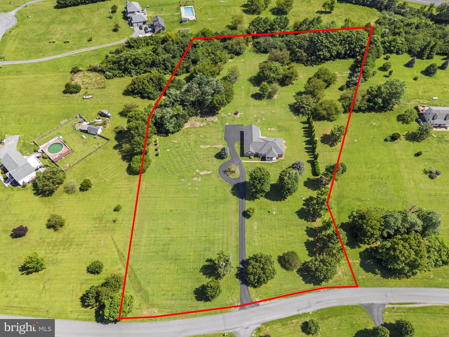 560 FAIR LN, WINCHESTER, Virginia 22603, 3 Bedrooms Bedrooms, 13 Rooms Rooms,2 BathroomsBathrooms,Residential,For sale,560 FAIR LN,VAFV2036314 MLS # VAFV2036314