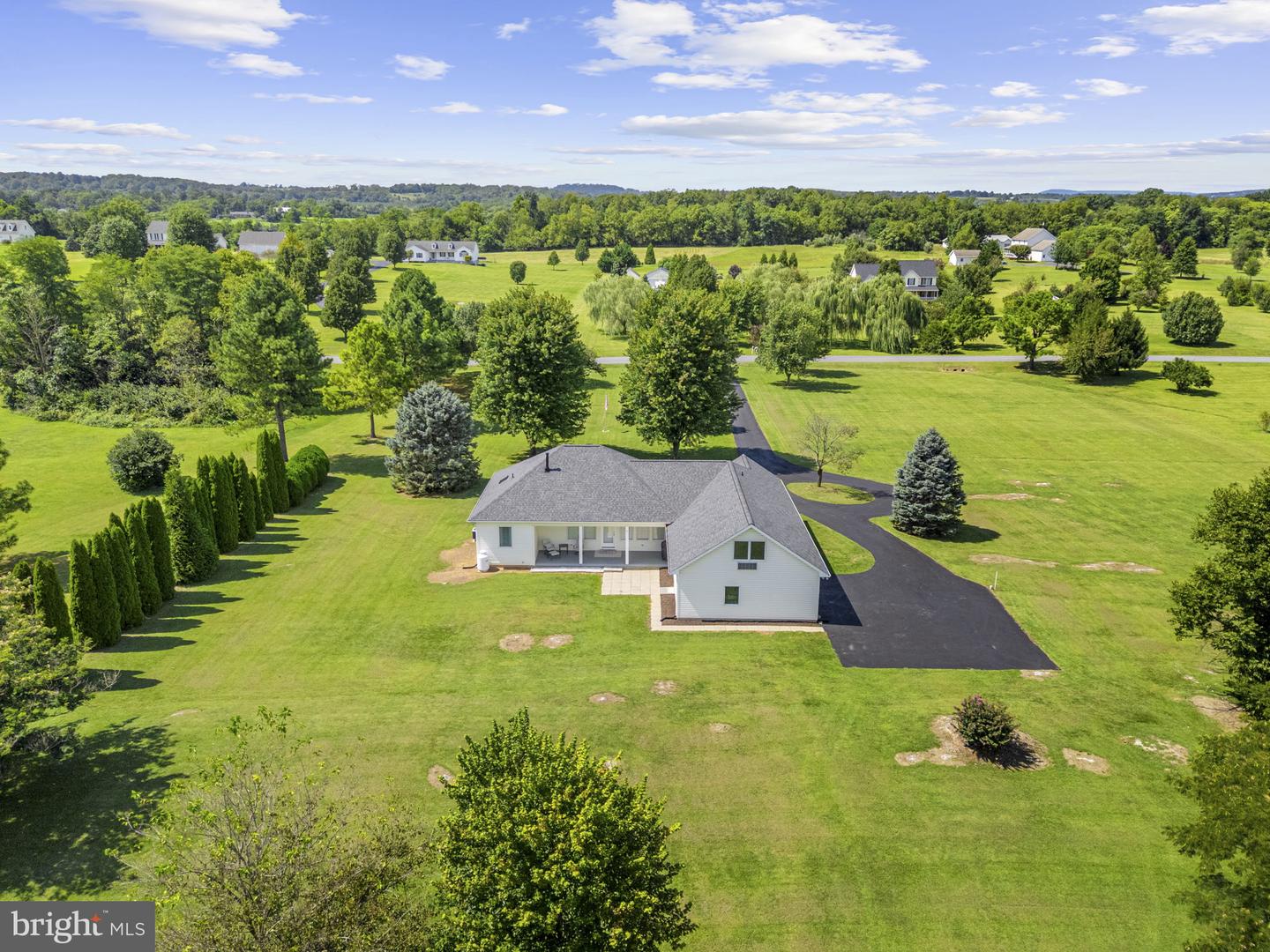 560 FAIR LN, WINCHESTER, Virginia 22603, 3 Bedrooms Bedrooms, 13 Rooms Rooms,2 BathroomsBathrooms,Residential,For sale,560 FAIR LN,VAFV2036314 MLS # VAFV2036314