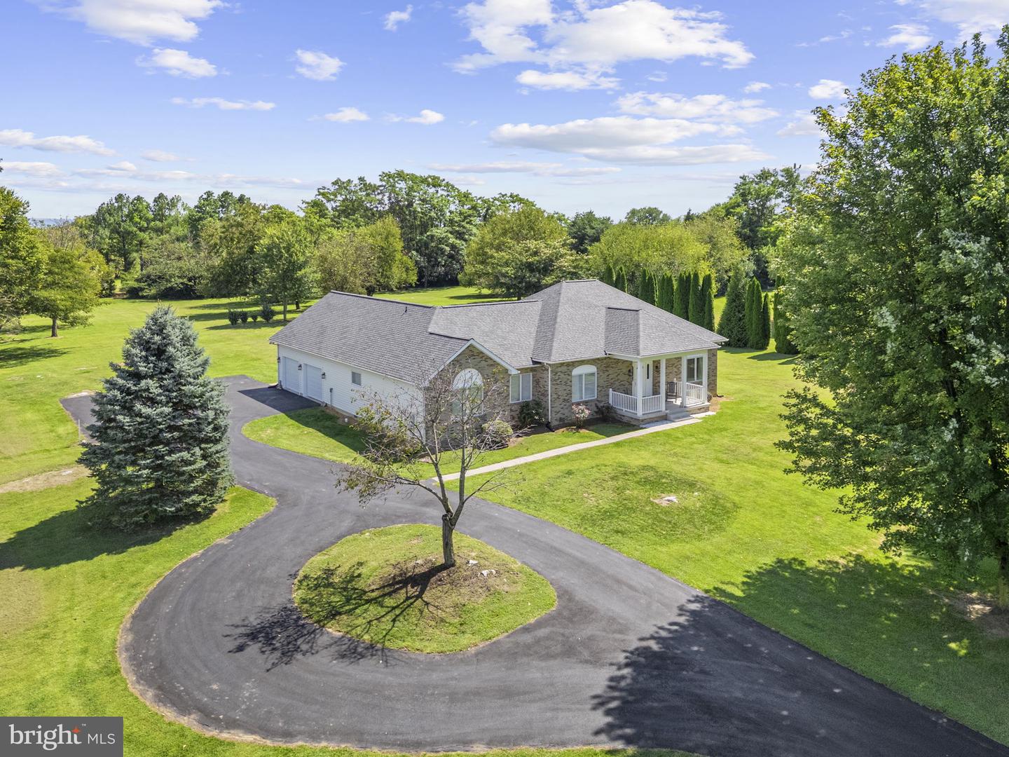 560 FAIR LN, WINCHESTER, Virginia 22603, 3 Bedrooms Bedrooms, 13 Rooms Rooms,2 BathroomsBathrooms,Residential,For sale,560 FAIR LN,VAFV2036314 MLS # VAFV2036314