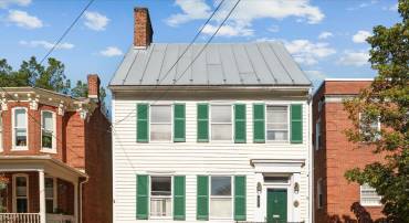 121 N WASHINGTON ST, WINCHESTER, Virginia 22601, 3 Bedrooms Bedrooms, ,2 BathroomsBathrooms,Residential,For sale,121 N WASHINGTON ST,VAWI2008930 MLS # VAWI2008930