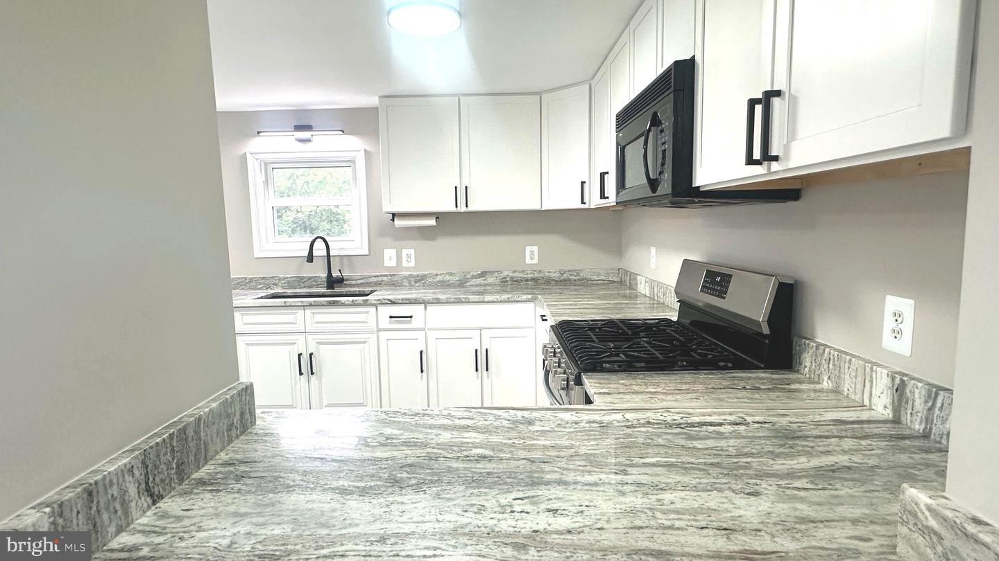 9715 BACK RD, MAURERTOWN, Virginia 22644, 2 Bedrooms Bedrooms, ,1 BathroomBathrooms,Residential,For sale,9715 BACK RD,VASH2012298 MLS # VASH2012298 9715 BACK RD, MAURERTOWN, Virginia 22644, 2 Bedrooms Bedrooms, ,1 BathroomBathrooms,Residential,For sale,9715 BACK RD,VASH2012298 MLS # VASH2012298