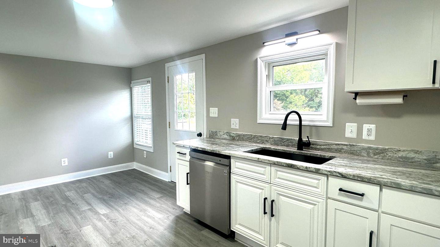 9715 BACK RD, MAURERTOWN, Virginia 22644, 2 Bedrooms Bedrooms, ,1 BathroomBathrooms,Residential,For sale,9715 BACK RD,VASH2012298 MLS # VASH2012298 9715 BACK RD, MAURERTOWN, Virginia 22644, 2 Bedrooms Bedrooms, ,1 BathroomBathrooms,Residential,For sale,9715 BACK RD,VASH2012298 MLS # VASH2012298