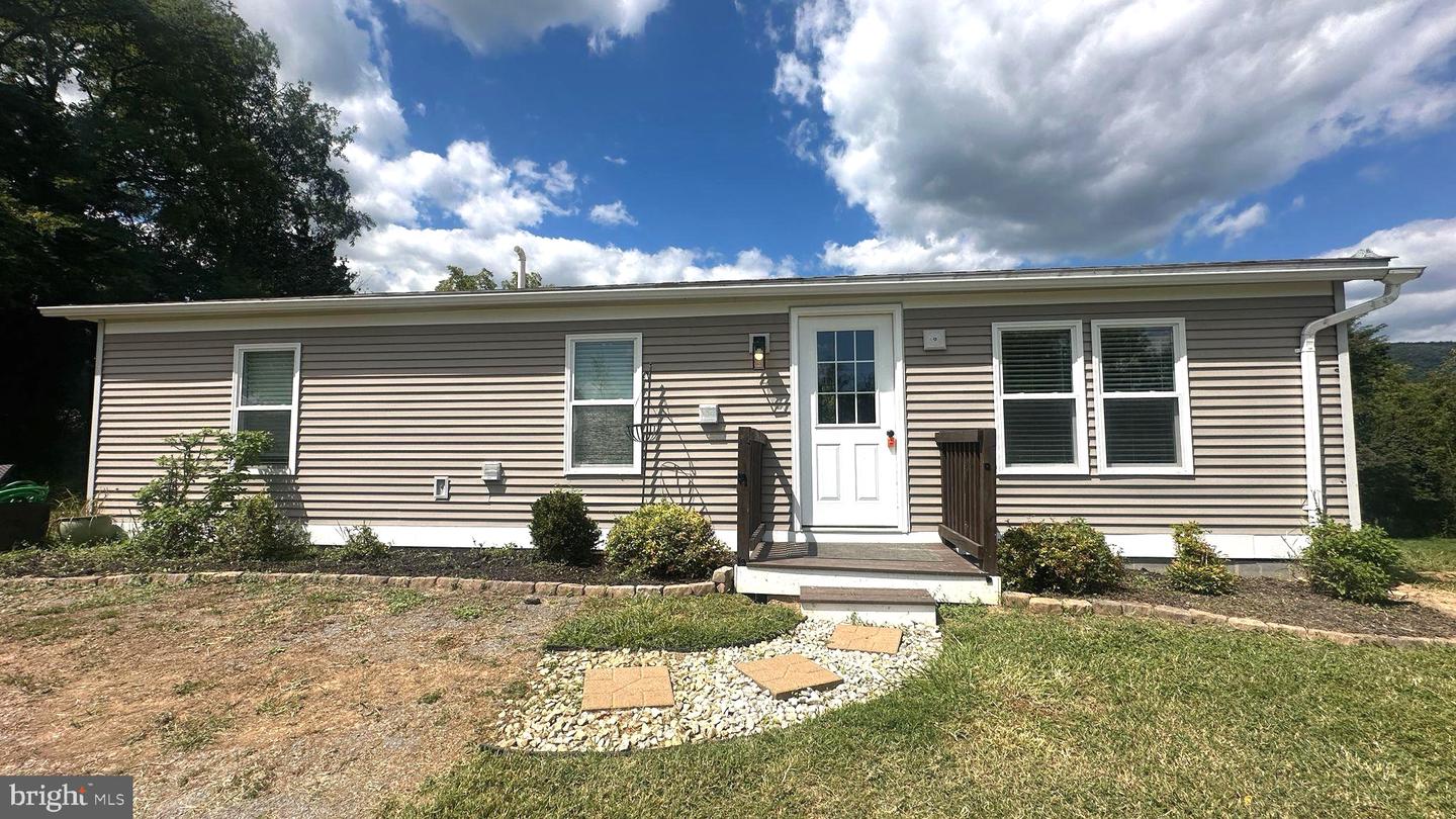 9715 BACK RD, MAURERTOWN, Virginia 22644, 2 Bedrooms Bedrooms, ,1 BathroomBathrooms,Residential,For sale,9715 BACK RD,VASH2012298 MLS # VASH2012298 9715 BACK RD, MAURERTOWN, Virginia 22644, 2 Bedrooms Bedrooms, ,1 BathroomBathrooms,Residential,For sale,9715 BACK RD,VASH2012298 MLS # VASH2012298