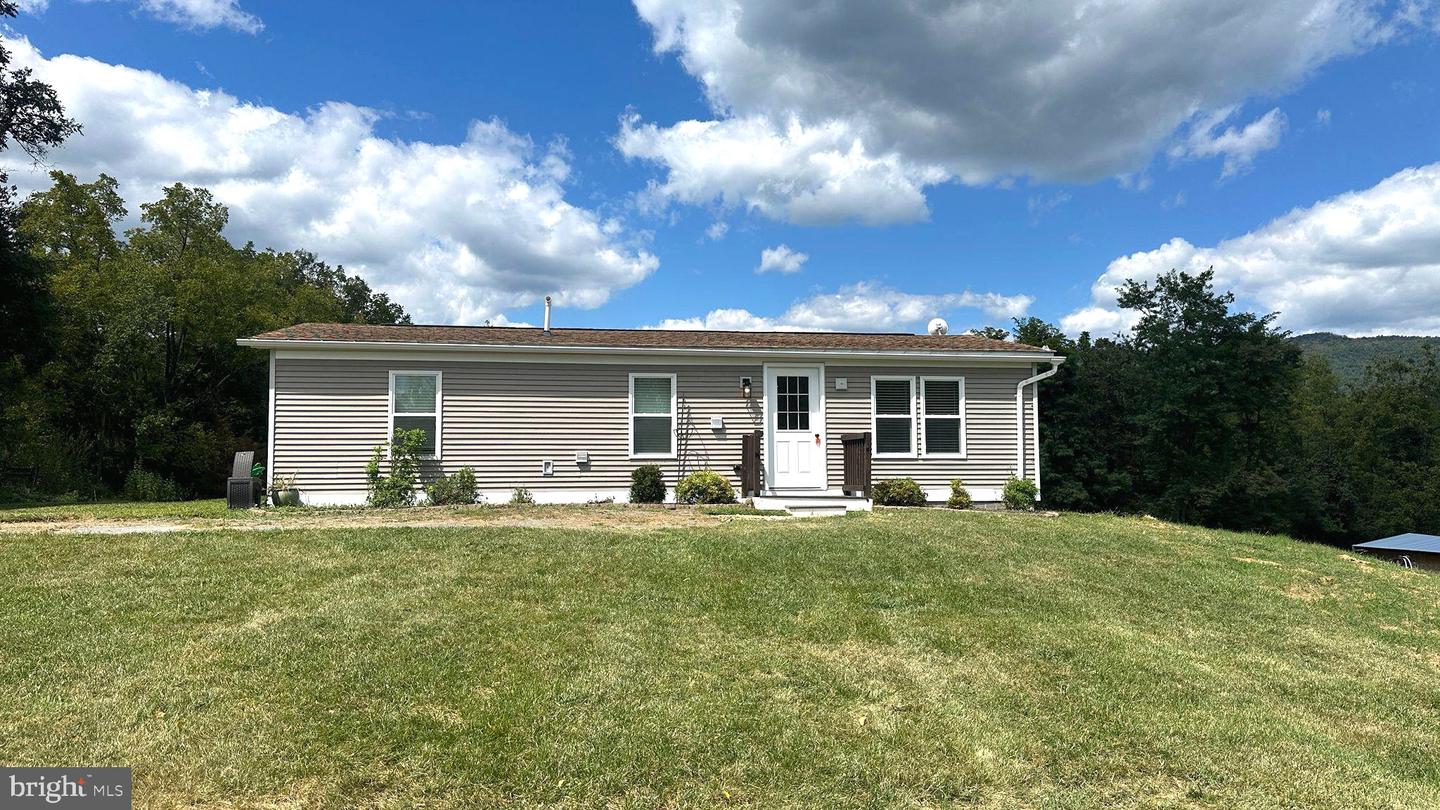 9715 BACK RD, MAURERTOWN, Virginia 22644, 2 Bedrooms Bedrooms, ,1 BathroomBathrooms,Residential,For sale,9715 BACK RD,VASH2012298 MLS # VASH2012298 9715 BACK RD, MAURERTOWN, Virginia 22644, 2 Bedrooms Bedrooms, ,1 BathroomBathrooms,Residential,For sale,9715 BACK RD,VASH2012298 MLS # VASH2012298