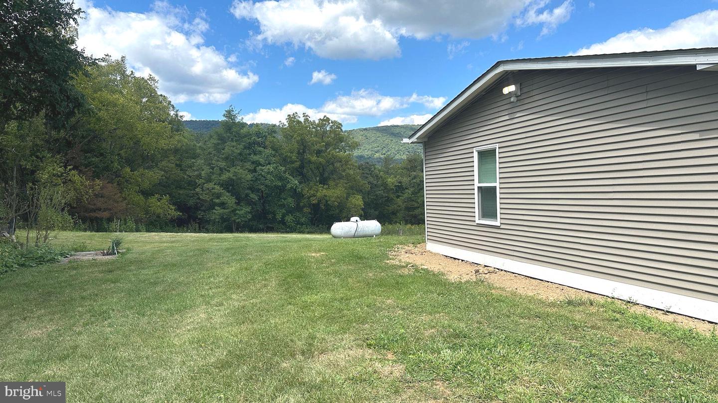 9715 BACK RD, MAURERTOWN, Virginia 22644, 2 Bedrooms Bedrooms, ,1 BathroomBathrooms,Residential,For sale,9715 BACK RD,VASH2012298 MLS # VASH2012298 9715 BACK RD, MAURERTOWN, Virginia 22644, 2 Bedrooms Bedrooms, ,1 BathroomBathrooms,Residential,For sale,9715 BACK RD,VASH2012298 MLS # VASH2012298