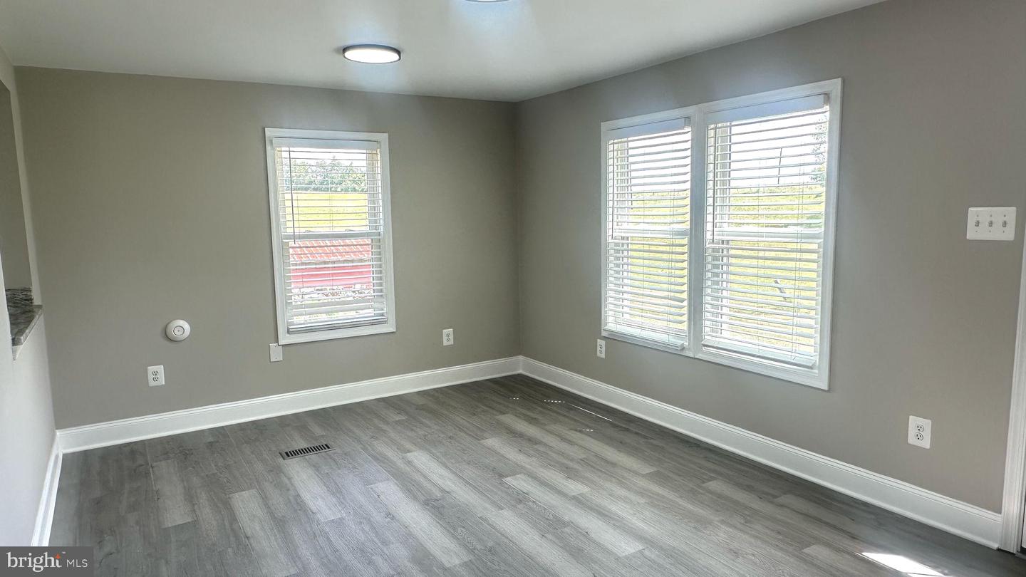 9715 BACK RD, MAURERTOWN, Virginia 22644, 2 Bedrooms Bedrooms, ,1 BathroomBathrooms,Residential,For sale,9715 BACK RD,VASH2012298 MLS # VASH2012298 9715 BACK RD, MAURERTOWN, Virginia 22644, 2 Bedrooms Bedrooms, ,1 BathroomBathrooms,Residential,For sale,9715 BACK RD,VASH2012298 MLS # VASH2012298