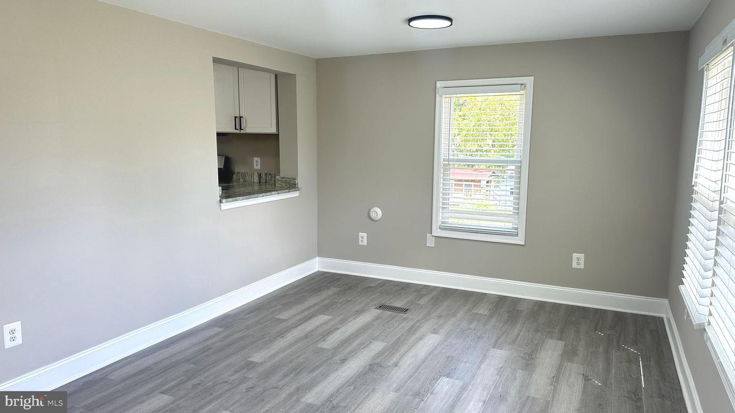 9715 BACK RD, MAURERTOWN, Virginia 22644, 2 Bedrooms Bedrooms, ,1 BathroomBathrooms,Residential,For sale,9715 BACK RD,VASH2012298 MLS # VASH2012298 9715 BACK RD, MAURERTOWN, Virginia 22644, 2 Bedrooms Bedrooms, ,1 BathroomBathrooms,Residential,For sale,9715 BACK RD,VASH2012298 MLS # VASH2012298