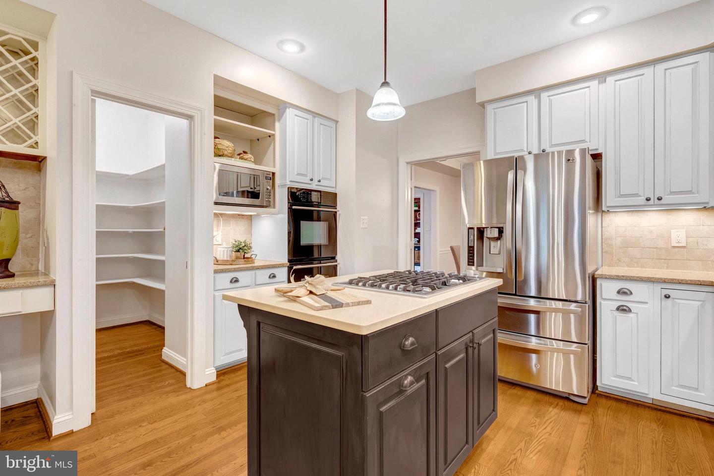 11181 LONGWOOD GROVE DR, RESTON, Virginia 20194, 5 Bedrooms Bedrooms, 18 Rooms Rooms,3 BathroomsBathrooms,Residential,For sale,11181 LONGWOOD GROVE DR,VAFX2262702 MLS # VAFX2262702