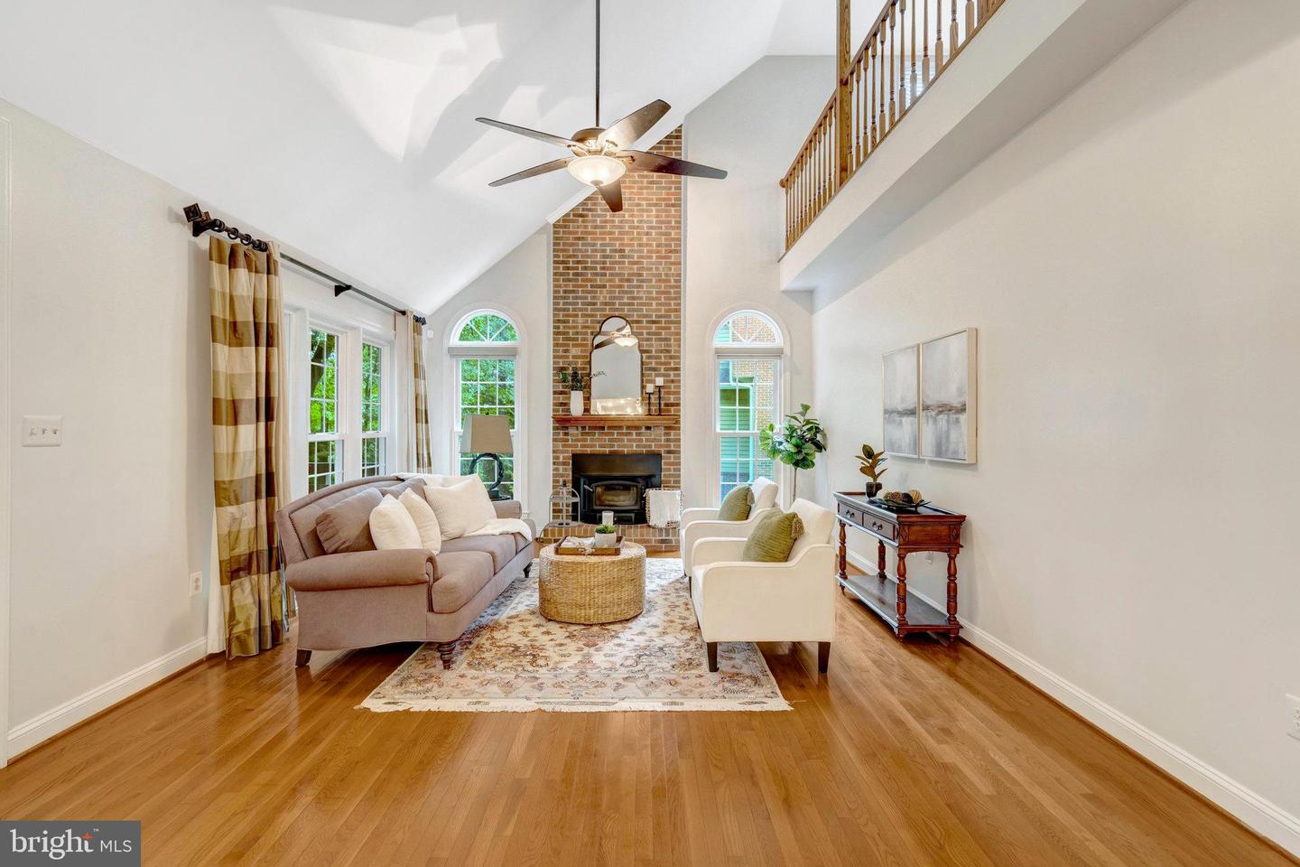 11181 LONGWOOD GROVE DR, RESTON, Virginia 20194, 5 Bedrooms Bedrooms, 18 Rooms Rooms,3 BathroomsBathrooms,Residential,For sale,11181 LONGWOOD GROVE DR,VAFX2262702 MLS # VAFX2262702