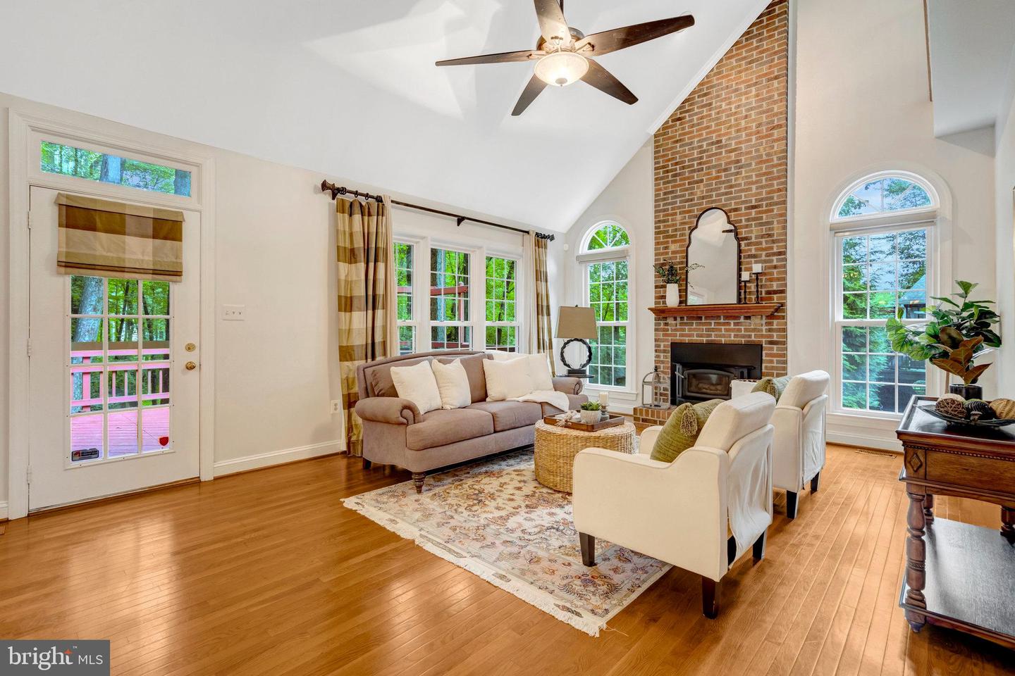 11181 LONGWOOD GROVE DR, RESTON, Virginia 20194, 5 Bedrooms Bedrooms, 18 Rooms Rooms,3 BathroomsBathrooms,Residential,For sale,11181 LONGWOOD GROVE DR,VAFX2262702 MLS # VAFX2262702