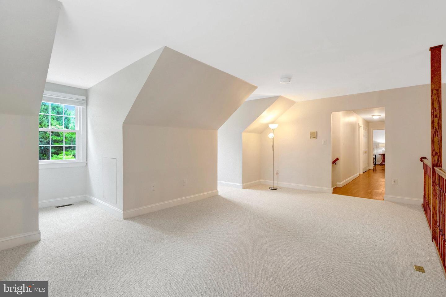 11181 LONGWOOD GROVE DR, RESTON, Virginia 20194, 5 Bedrooms Bedrooms, 18 Rooms Rooms,3 BathroomsBathrooms,Residential,For sale,11181 LONGWOOD GROVE DR,VAFX2262702 MLS # VAFX2262702