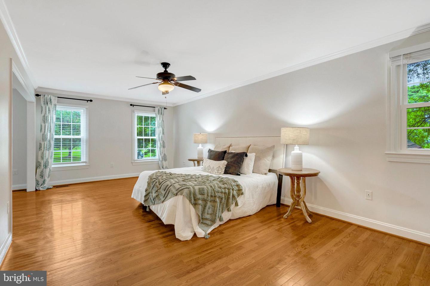 11181 LONGWOOD GROVE DR, RESTON, Virginia 20194, 5 Bedrooms Bedrooms, 18 Rooms Rooms,3 BathroomsBathrooms,Residential,For sale,11181 LONGWOOD GROVE DR,VAFX2262702 MLS # VAFX2262702