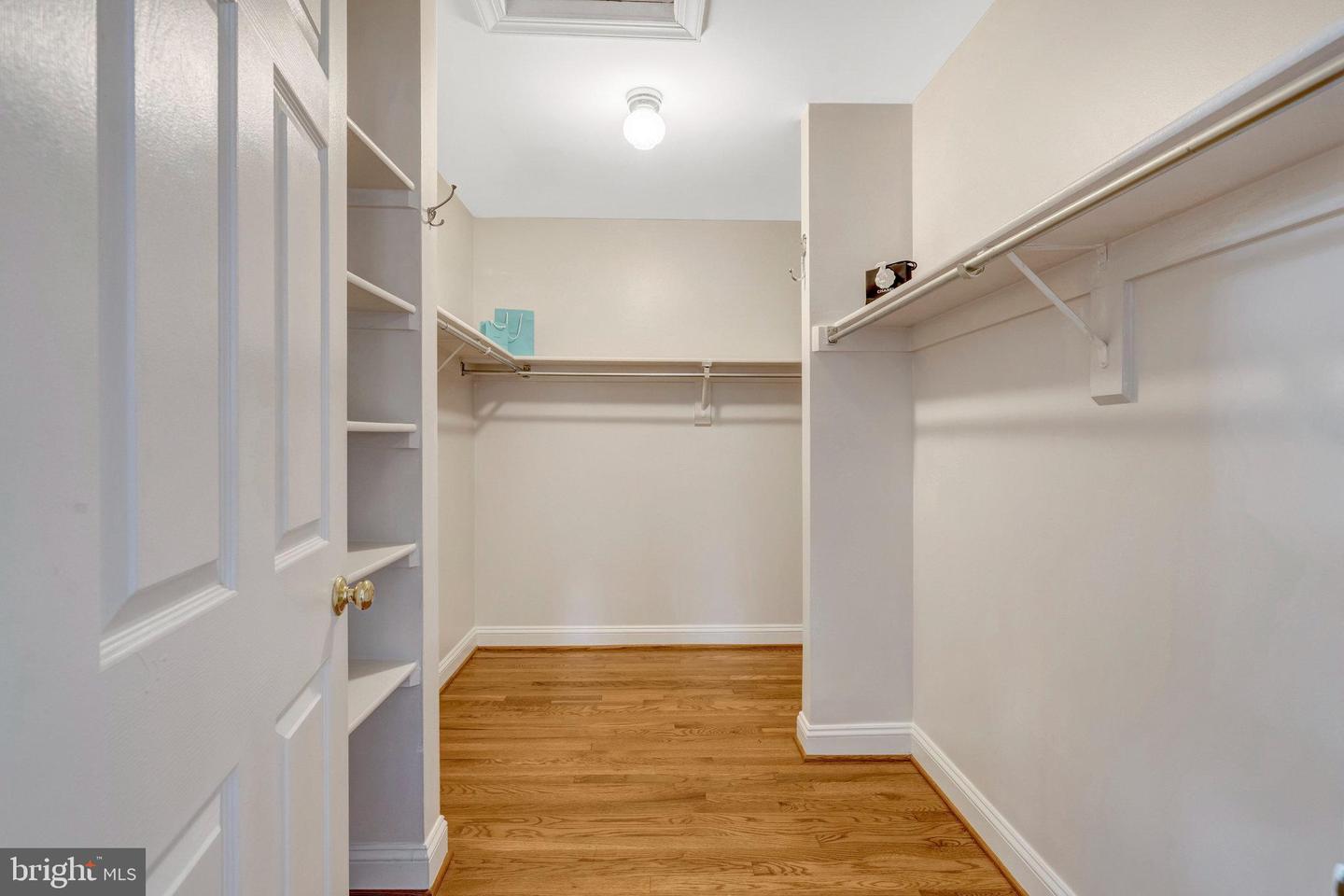 11181 LONGWOOD GROVE DR, RESTON, Virginia 20194, 5 Bedrooms Bedrooms, 18 Rooms Rooms,3 BathroomsBathrooms,Residential,For sale,11181 LONGWOOD GROVE DR,VAFX2262702 MLS # VAFX2262702
