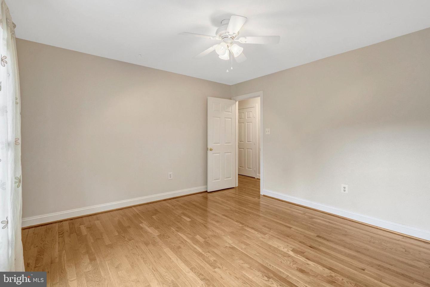 11181 LONGWOOD GROVE DR, RESTON, Virginia 20194, 5 Bedrooms Bedrooms, 18 Rooms Rooms,3 BathroomsBathrooms,Residential,For sale,11181 LONGWOOD GROVE DR,VAFX2262702 MLS # VAFX2262702