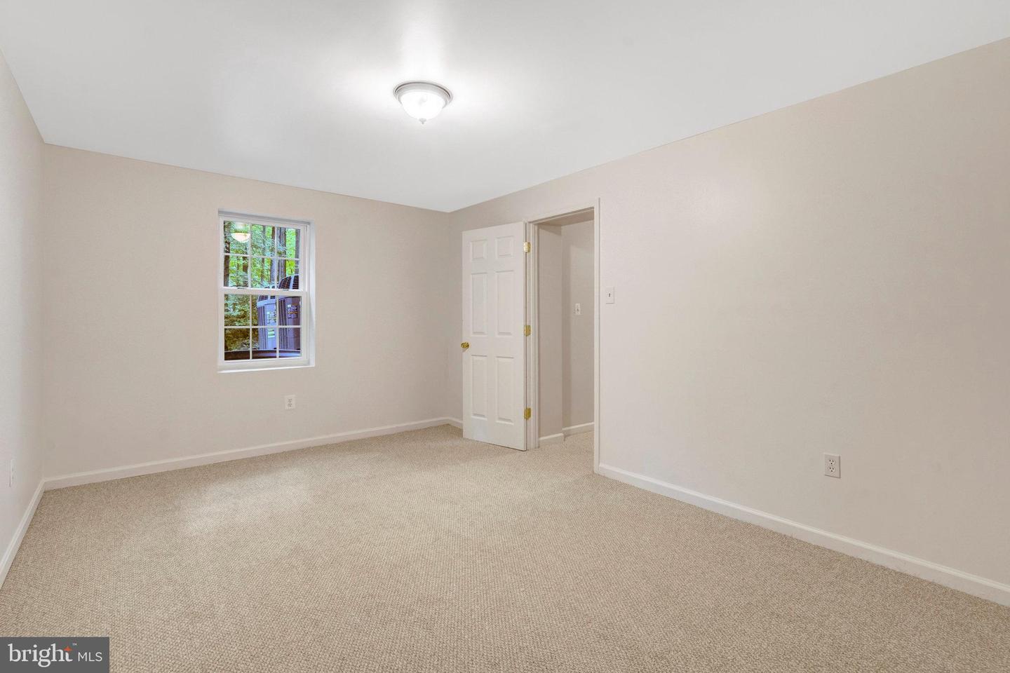 11181 LONGWOOD GROVE DR, RESTON, Virginia 20194, 5 Bedrooms Bedrooms, 18 Rooms Rooms,3 BathroomsBathrooms,Residential,For sale,11181 LONGWOOD GROVE DR,VAFX2262702 MLS # VAFX2262702