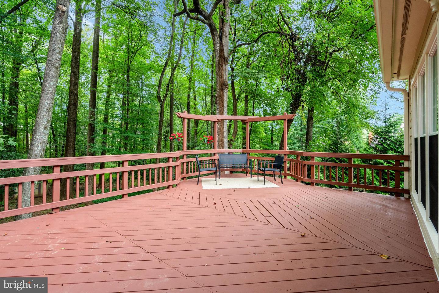 11181 LONGWOOD GROVE DR, RESTON, Virginia 20194, 5 Bedrooms Bedrooms, 18 Rooms Rooms,3 BathroomsBathrooms,Residential,For sale,11181 LONGWOOD GROVE DR,VAFX2262702 MLS # VAFX2262702