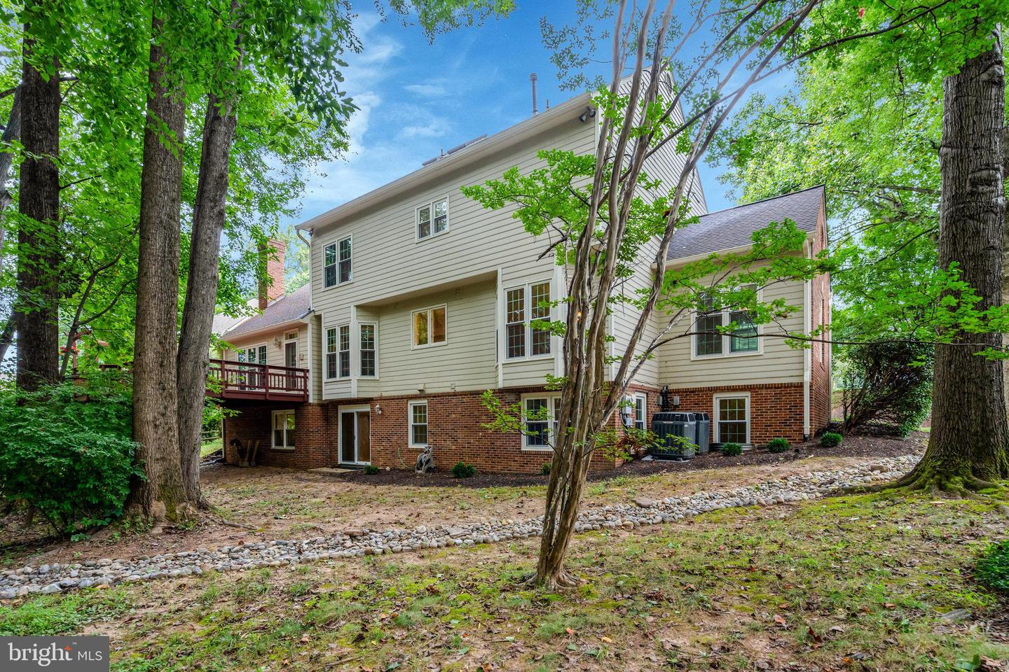 11181 LONGWOOD GROVE DR, RESTON, Virginia 20194, 5 Bedrooms Bedrooms, 18 Rooms Rooms,3 BathroomsBathrooms,Residential,For sale,11181 LONGWOOD GROVE DR,VAFX2262702 MLS # VAFX2262702