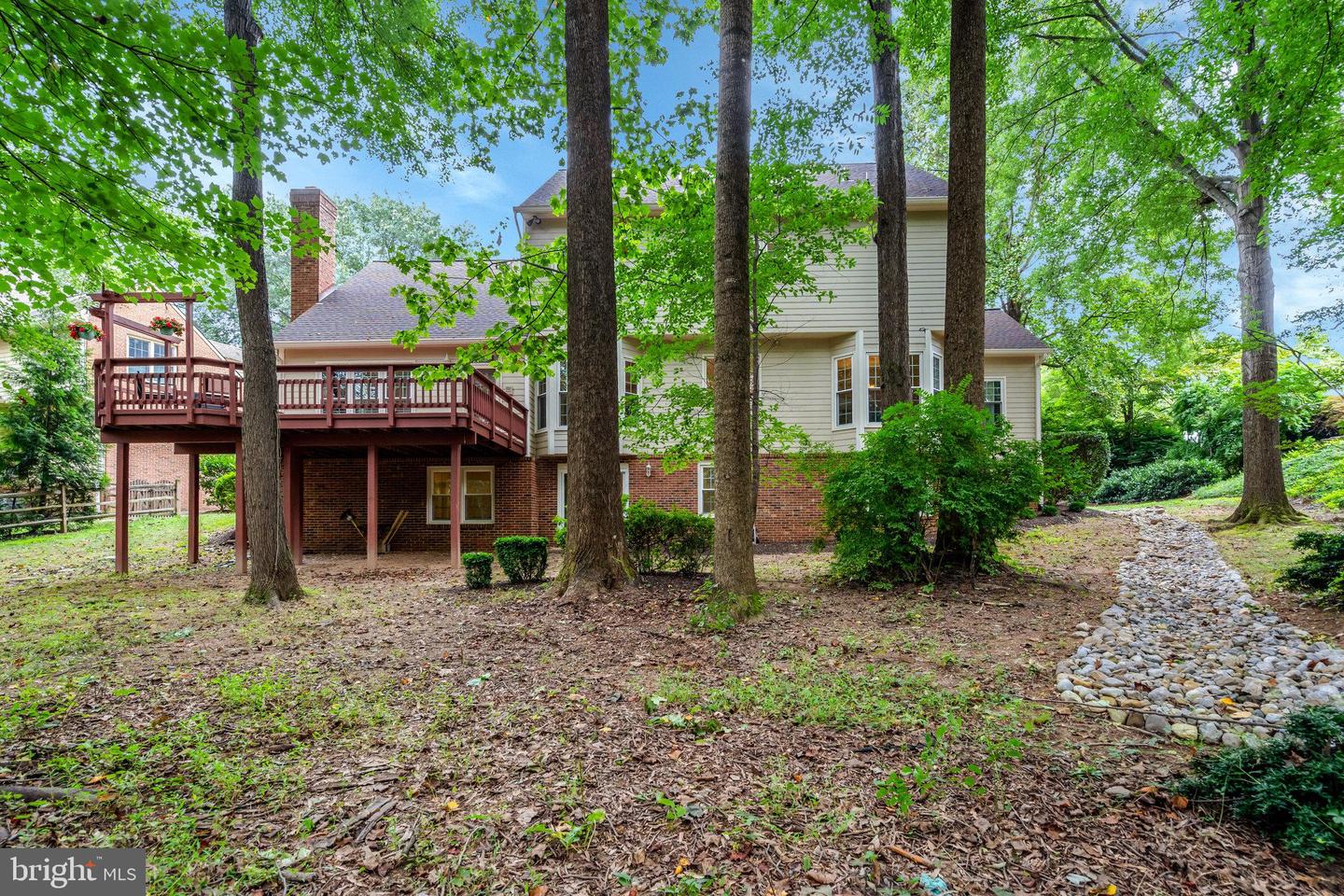 11181 LONGWOOD GROVE DR, RESTON, Virginia 20194, 5 Bedrooms Bedrooms, 18 Rooms Rooms,3 BathroomsBathrooms,Residential,For sale,11181 LONGWOOD GROVE DR,VAFX2262702 MLS # VAFX2262702