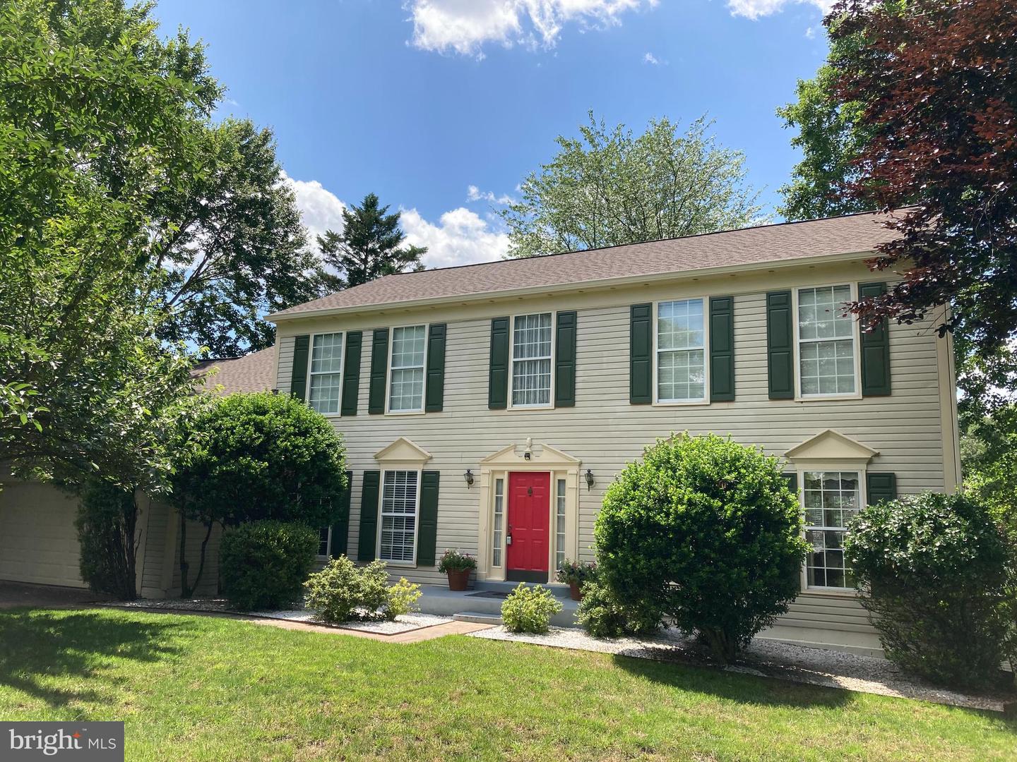 30125 MERCHANT CT, GREAT FALLS, Virginia 22066, 4 Bedrooms Bedrooms, ,2 BathroomsBathrooms,Residential,For sale,30125 MERCHANT CT,VALO2105080 MLS # VALO2105080