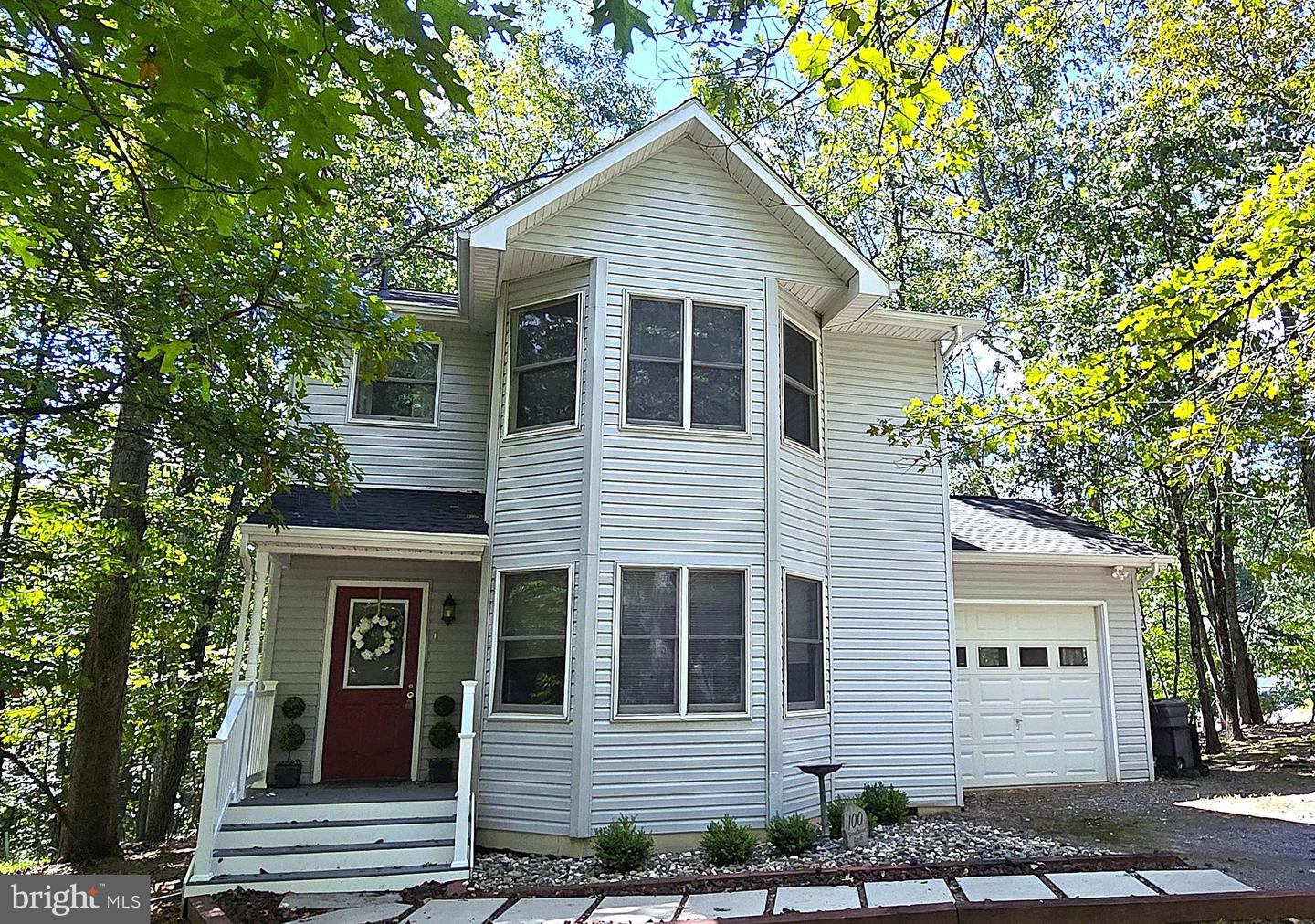 100 GREENBRIAR CIR, CROSS JUNCTION, Virginia 22625, 3 Bedrooms Bedrooms, ,2 BathroomsBathrooms,Residential,For sale,100 GREENBRIAR CIR,VAFV2036362 MLS # VAFV2036362