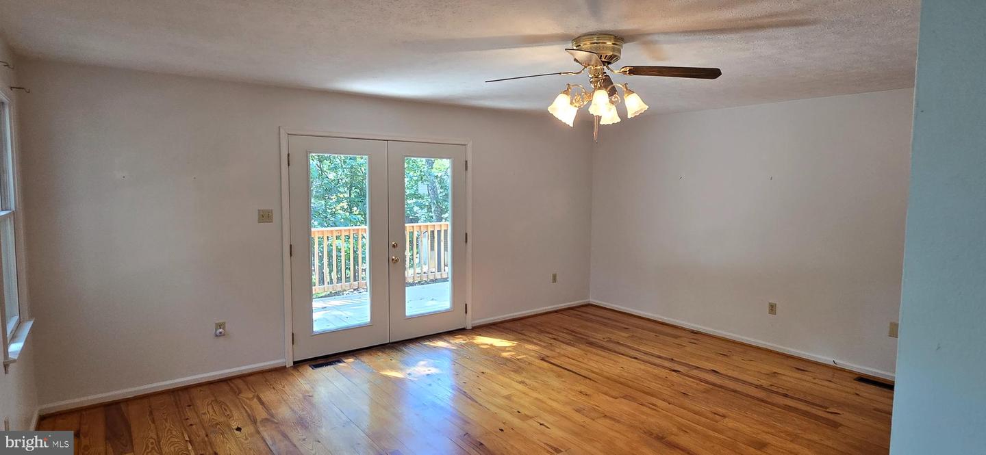 100 GREENBRIAR CIR, CROSS JUNCTION, Virginia 22625, 3 Bedrooms Bedrooms, ,2 BathroomsBathrooms,Residential,For sale,100 GREENBRIAR CIR,VAFV2036362 MLS # VAFV2036362