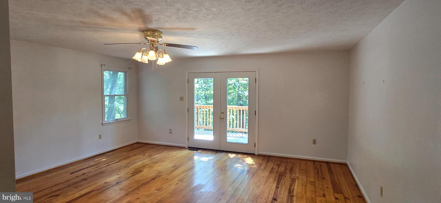 100 GREENBRIAR CIR, CROSS JUNCTION, Virginia 22625, 3 Bedrooms Bedrooms, ,2 BathroomsBathrooms,Residential,For sale,100 GREENBRIAR CIR,VAFV2036362 MLS # VAFV2036362