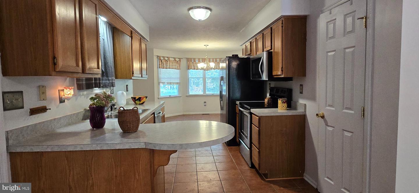 100 GREENBRIAR CIR, CROSS JUNCTION, Virginia 22625, 3 Bedrooms Bedrooms, ,2 BathroomsBathrooms,Residential,For sale,100 GREENBRIAR CIR,VAFV2036362 MLS # VAFV2036362