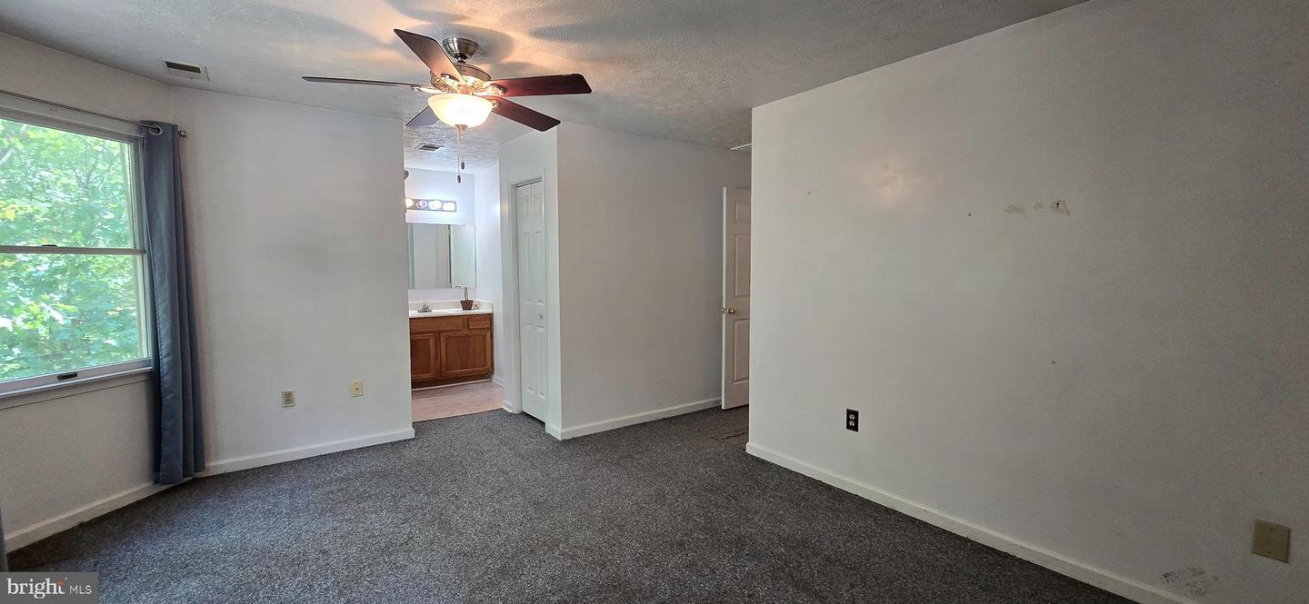 100 GREENBRIAR CIR, CROSS JUNCTION, Virginia 22625, 3 Bedrooms Bedrooms, ,2 BathroomsBathrooms,Residential,For sale,100 GREENBRIAR CIR,VAFV2036362 MLS # VAFV2036362