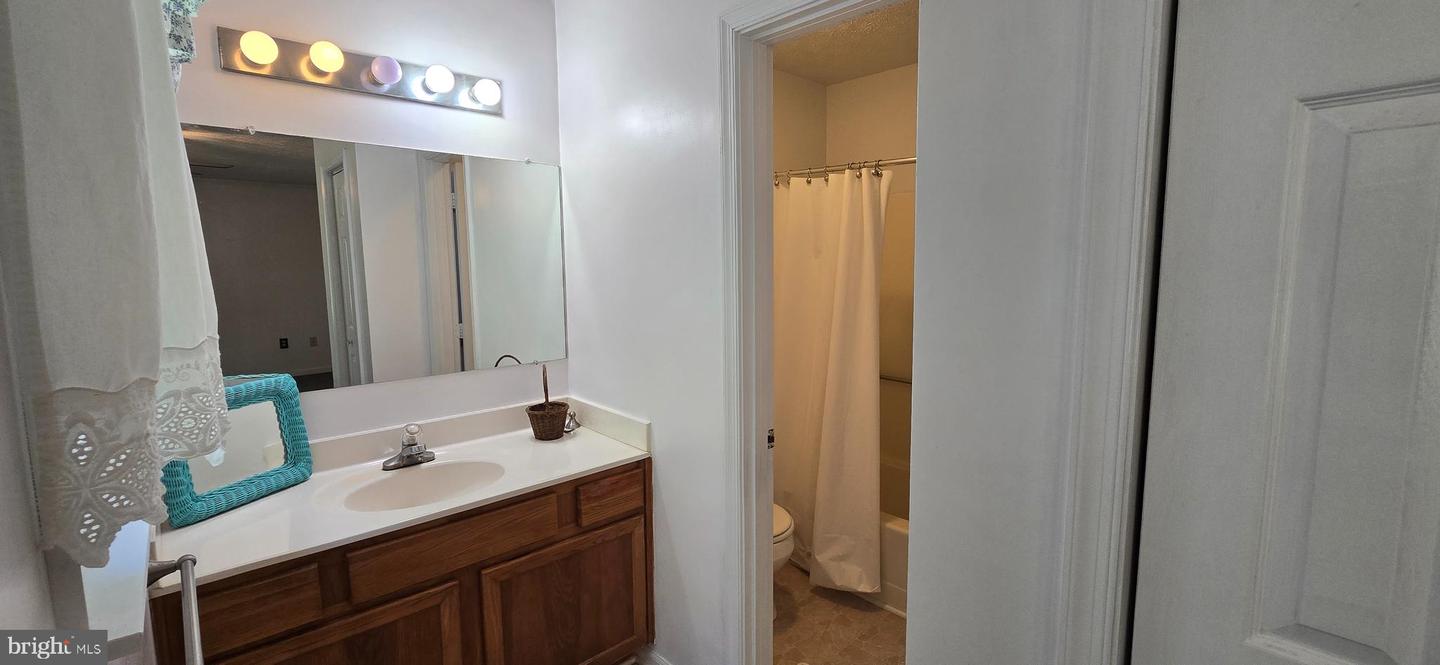 100 GREENBRIAR CIR, CROSS JUNCTION, Virginia 22625, 3 Bedrooms Bedrooms, ,2 BathroomsBathrooms,Residential,For sale,100 GREENBRIAR CIR,VAFV2036362 MLS # VAFV2036362