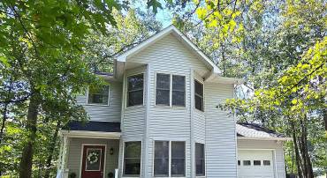 100 GREENBRIAR CIR, CROSS JUNCTION, Virginia 22625, 3 Bedrooms Bedrooms, ,2 BathroomsBathrooms,Residential,For sale,100 GREENBRIAR CIR,VAFV2036362 MLS # VAFV2036362
